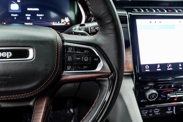 2022 Jeep Grand Cherokee Summit