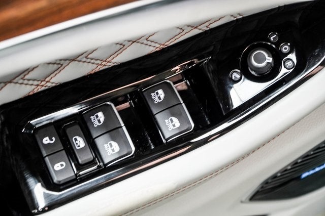 2022 Jeep Grand Cherokee Summit