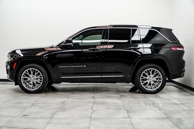 2022 Jeep Grand Cherokee Summit