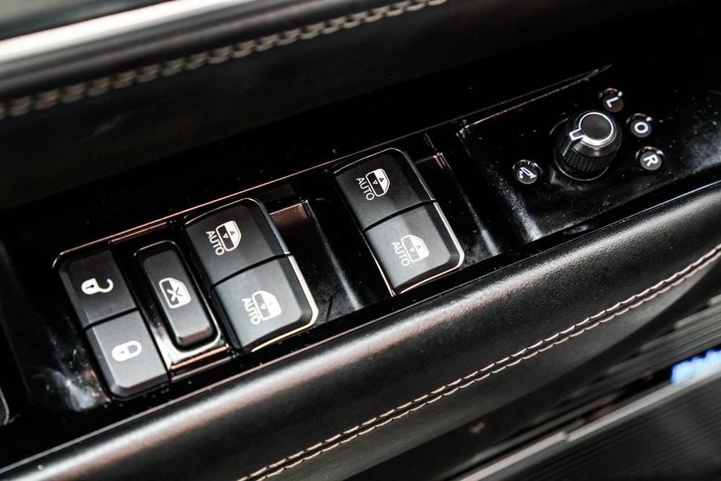 2023 Jeep Grand Wagoneer Series II