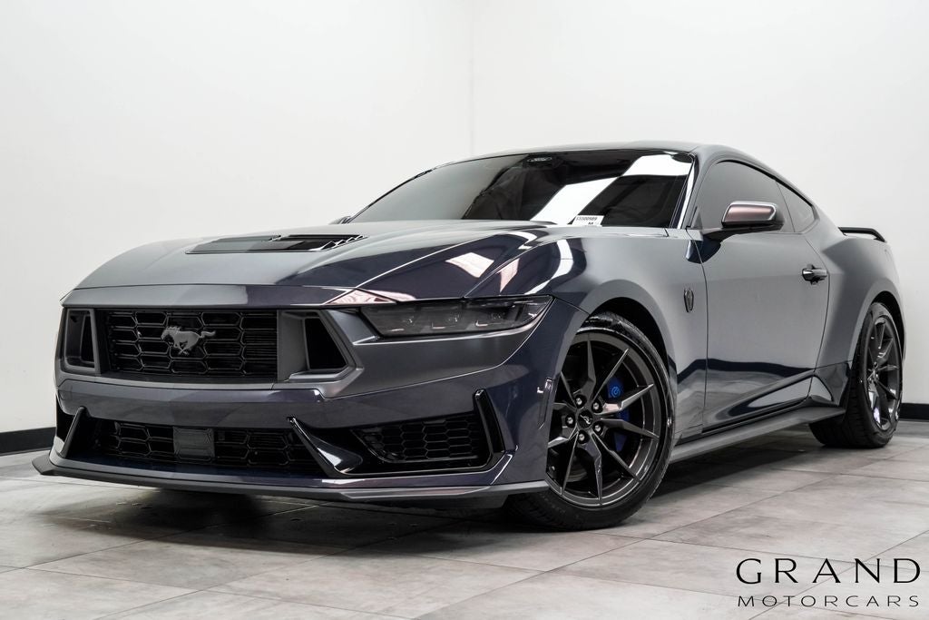 2025 Ford Mustang Dark Horse