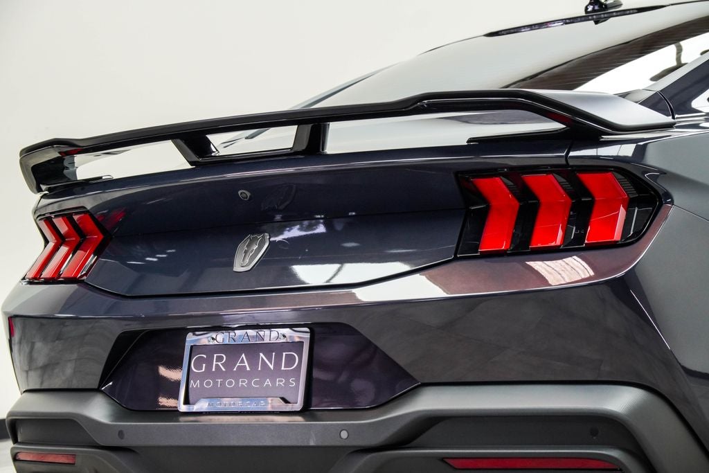 2025 Ford Mustang Dark Horse