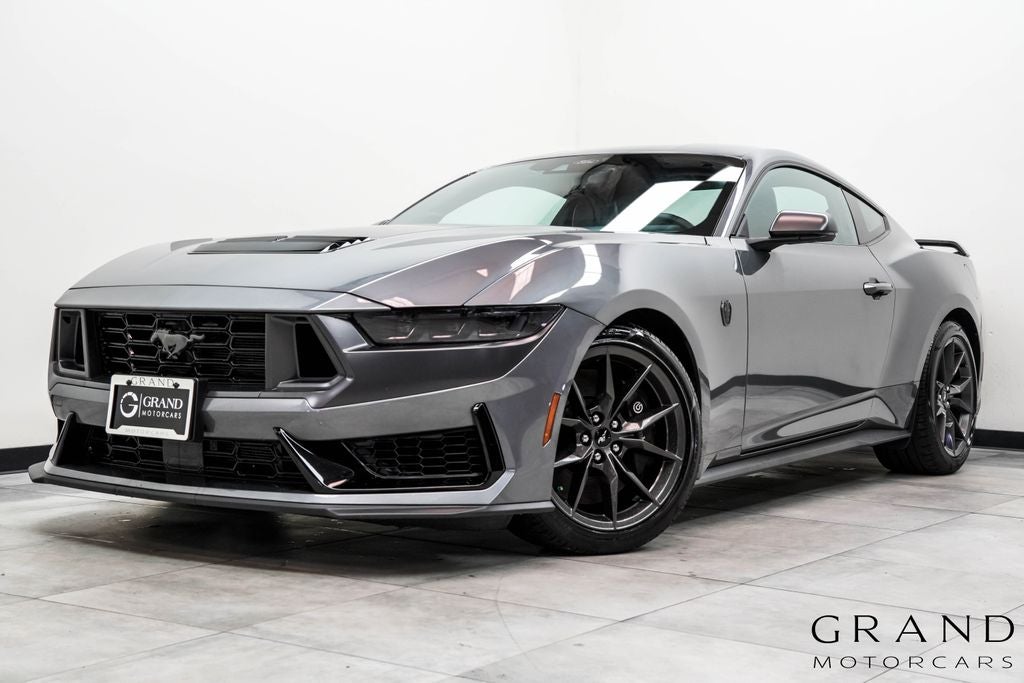 2025 Ford Mustang Dark Horse