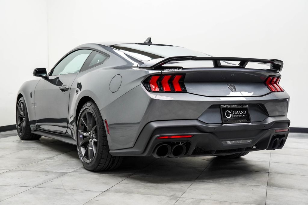 2025 Ford Mustang Dark Horse