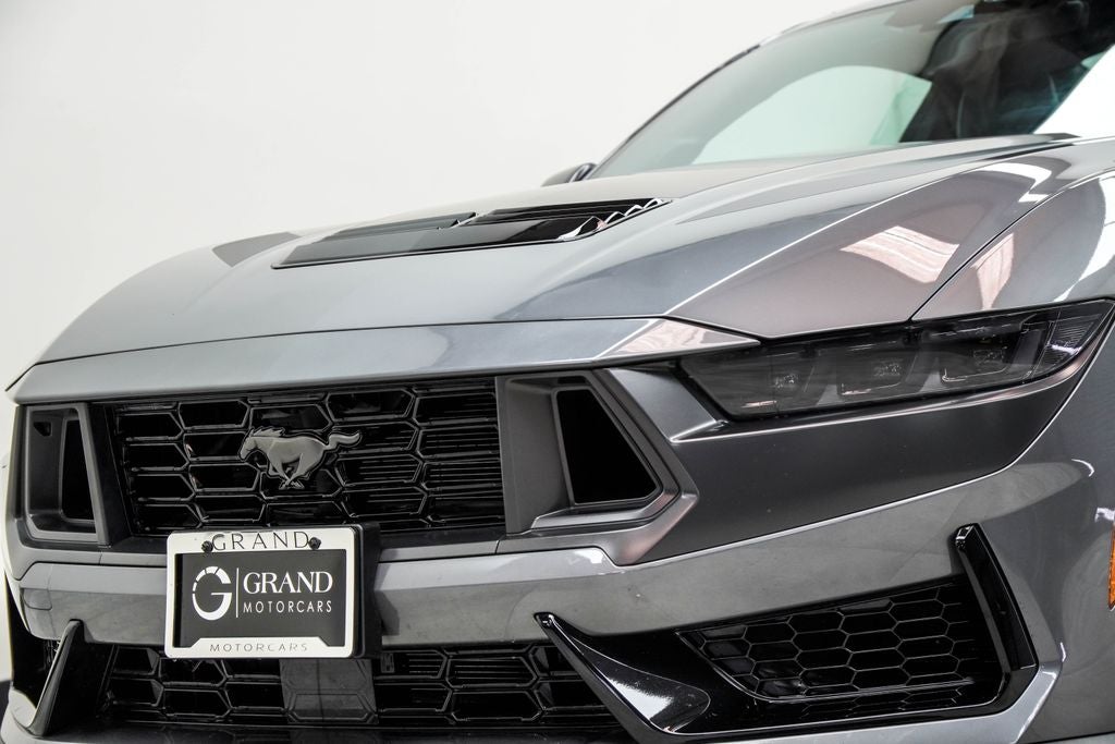 2025 Ford Mustang Dark Horse