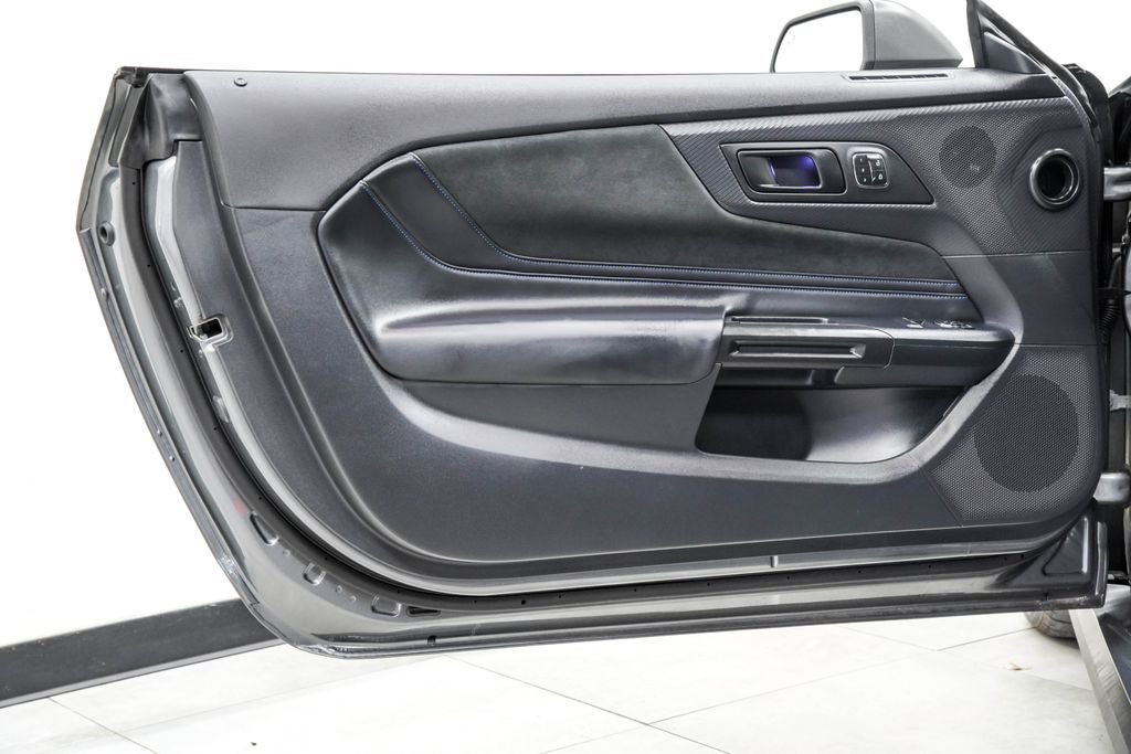 2025 Ford Mustang Dark Horse