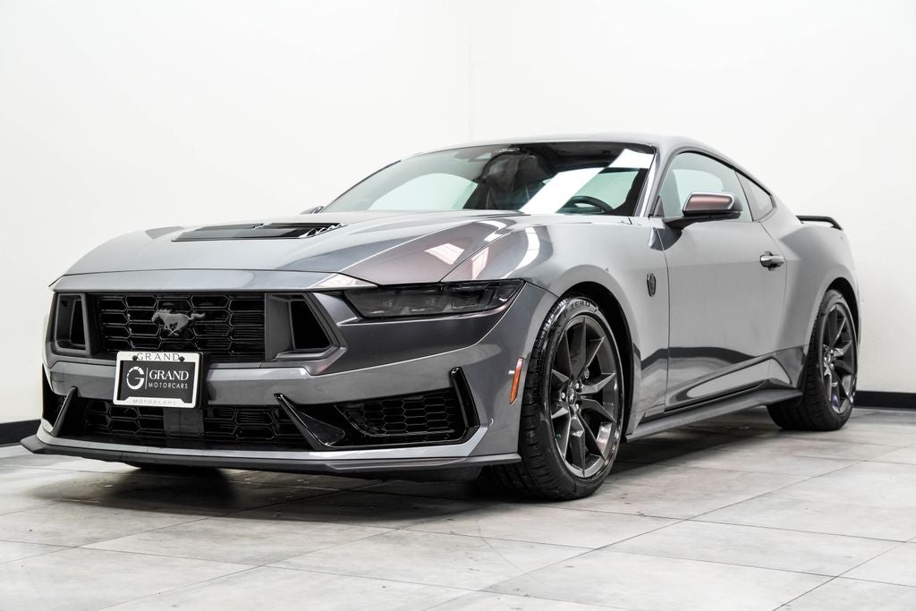 2025 Ford Mustang Dark Horse