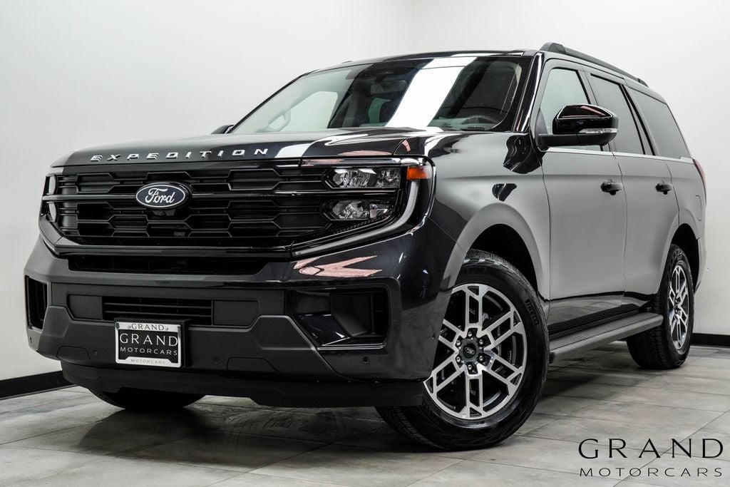 2025 Ford Expedition Active
