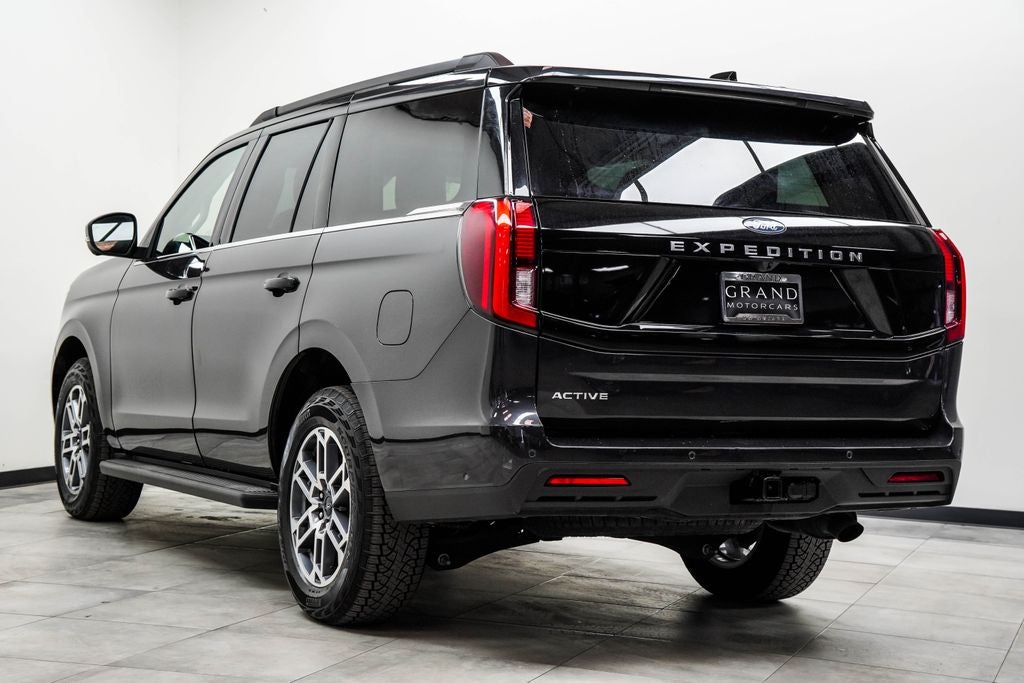 2025 Ford Expedition Active