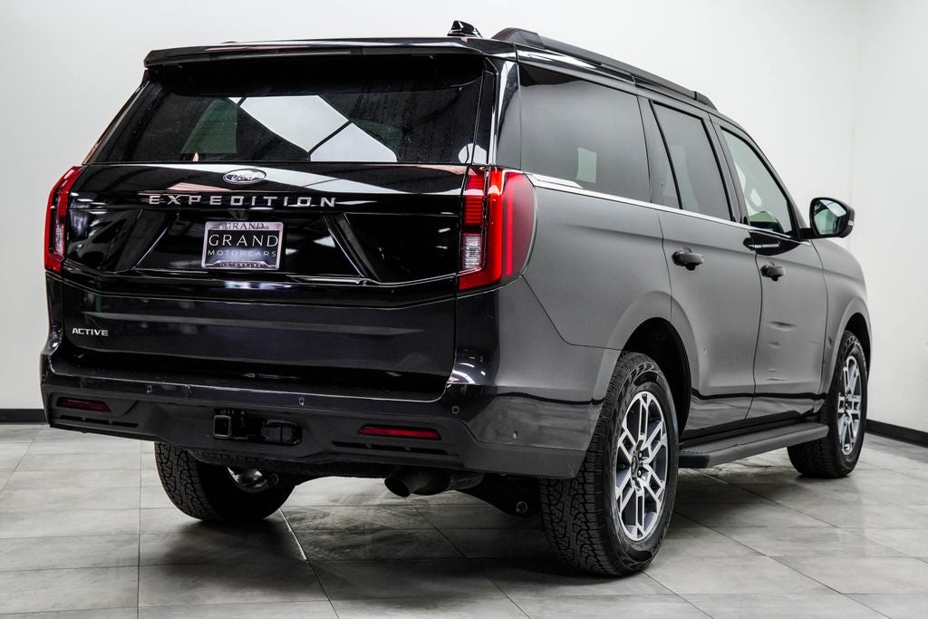 2025 Ford Expedition Active