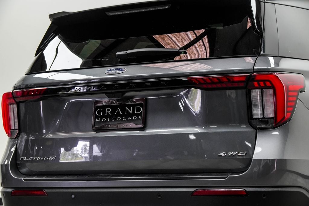 2025 Ford Explorer Platinum