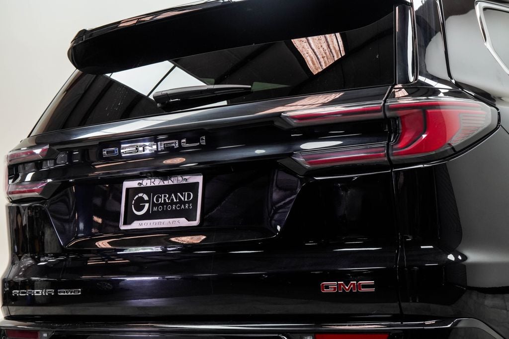 2024 GMC Acadia Denali