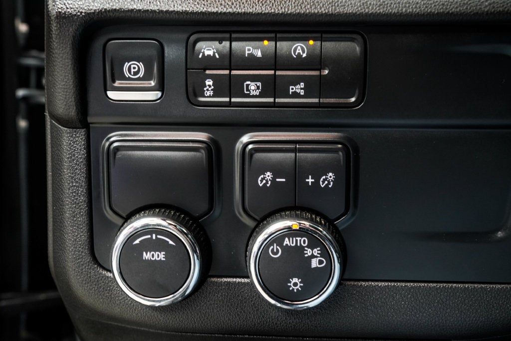2025 Chevrolet Tahoe LS