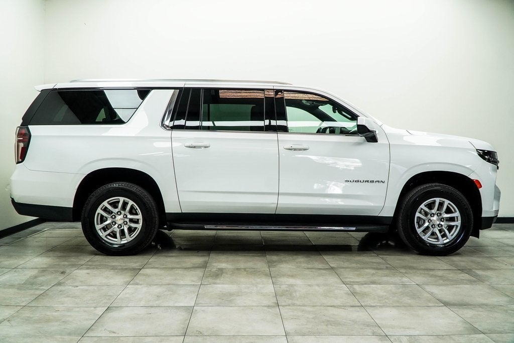 2024 Chevrolet Suburban LT