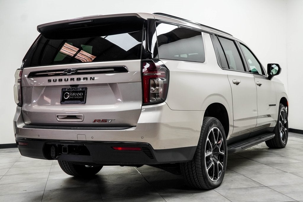 2024 Chevrolet Suburban RST