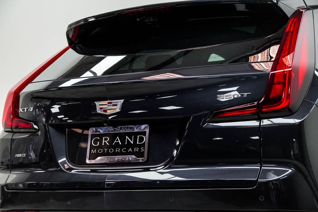 2023 Cadillac XT4 Premium Luxury