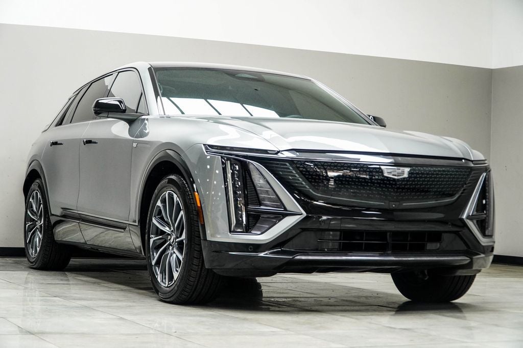 2024 Cadillac LYRIQ Sport