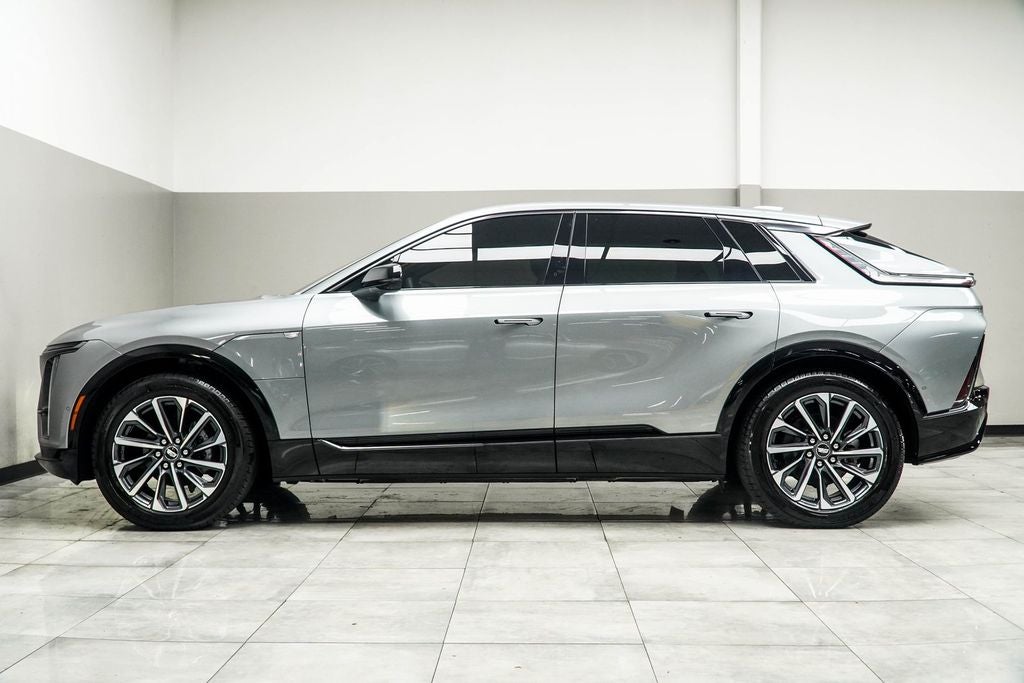 2024 Cadillac LYRIQ Sport