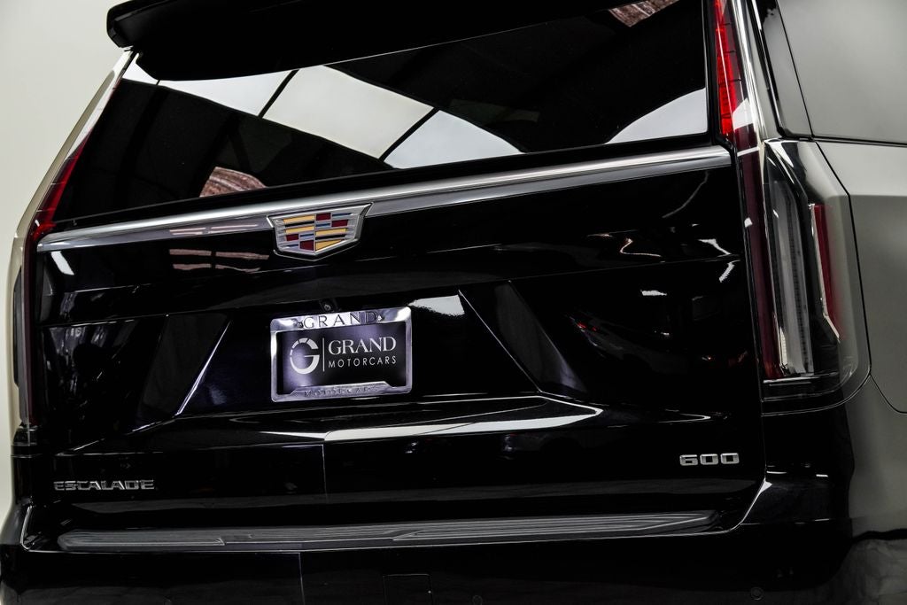 2021 Cadillac Escalade Luxury