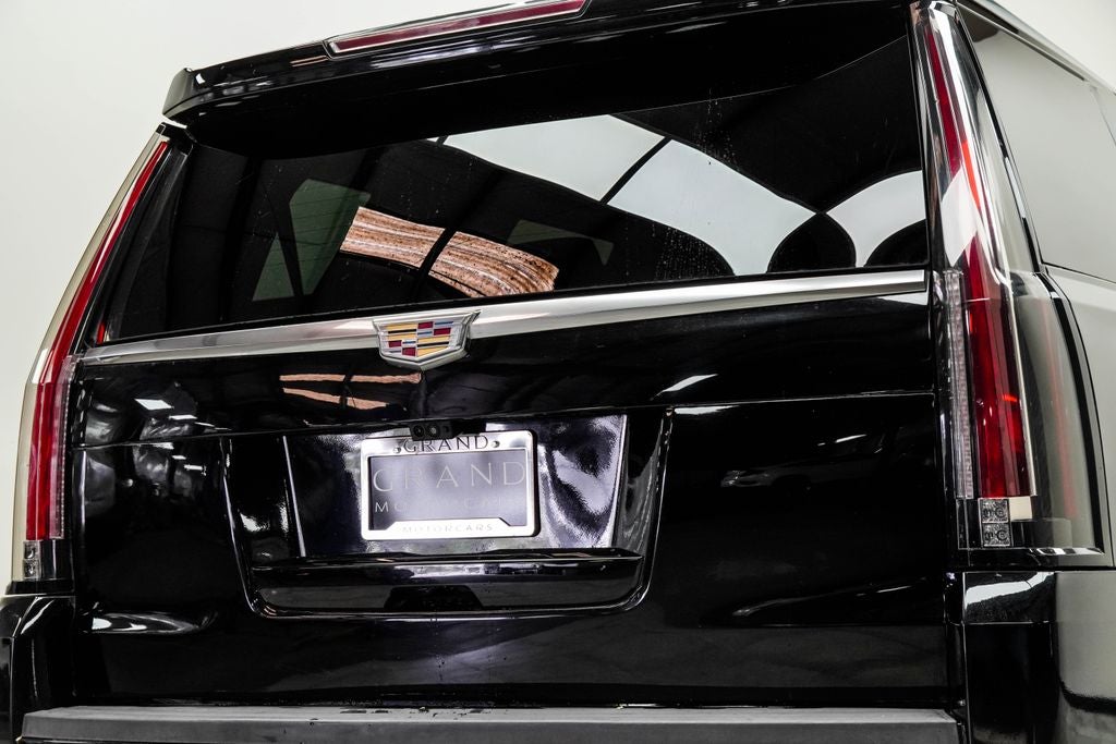 2020 Cadillac Escalade Luxury