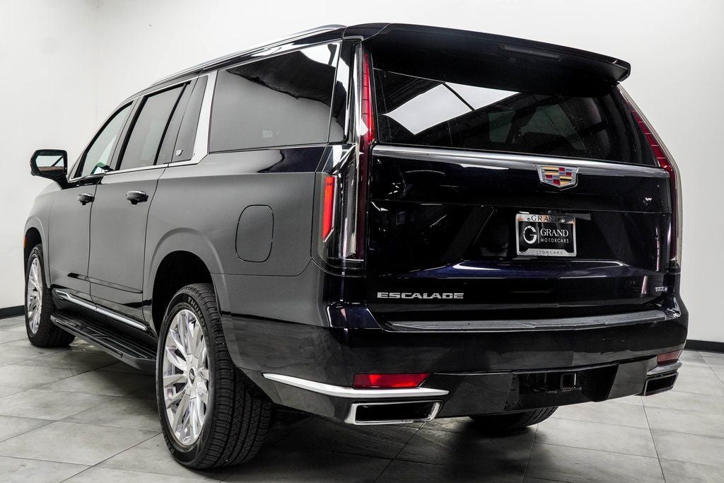 2023 Cadillac Escalade ESV Premium
