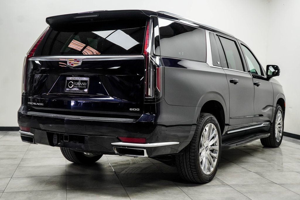 2023 Cadillac Escalade ESV Premium