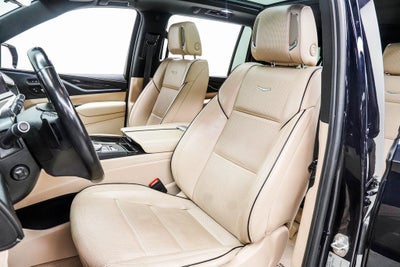 2023 Cadillac Escalade ESV Premium