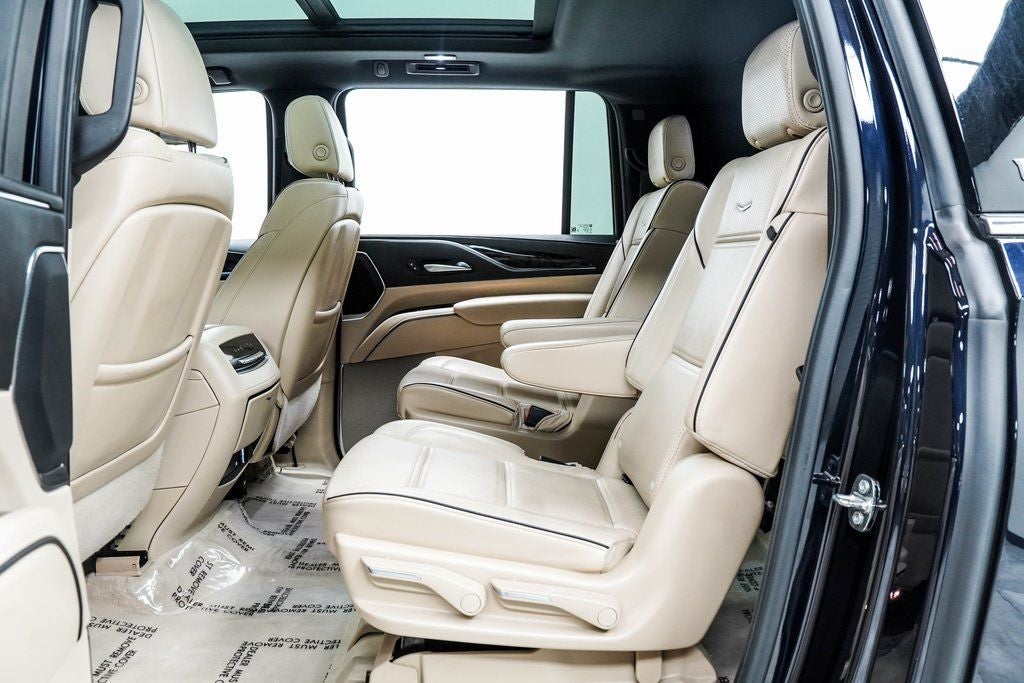2023 Cadillac Escalade ESV Premium