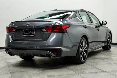2022 Nissan Altima 2.5 SR