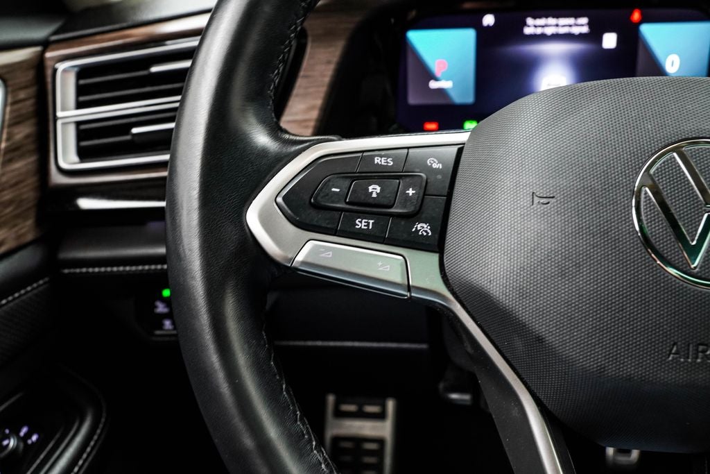2025 Volkswagen Atlas 2.0T SEL Premium R-Line