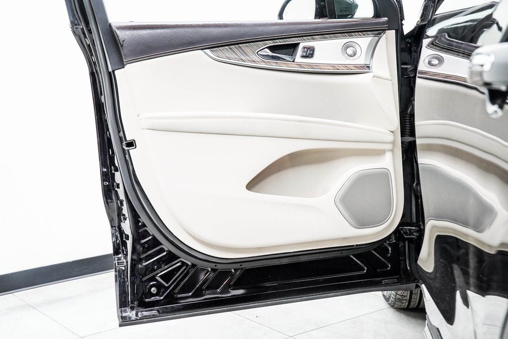 2019 Lincoln Nautilus Black Label