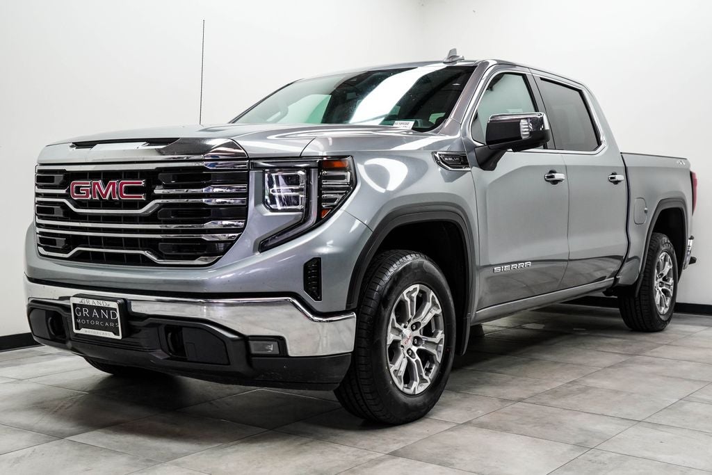 2025 GMC Sierra 1500 SLT