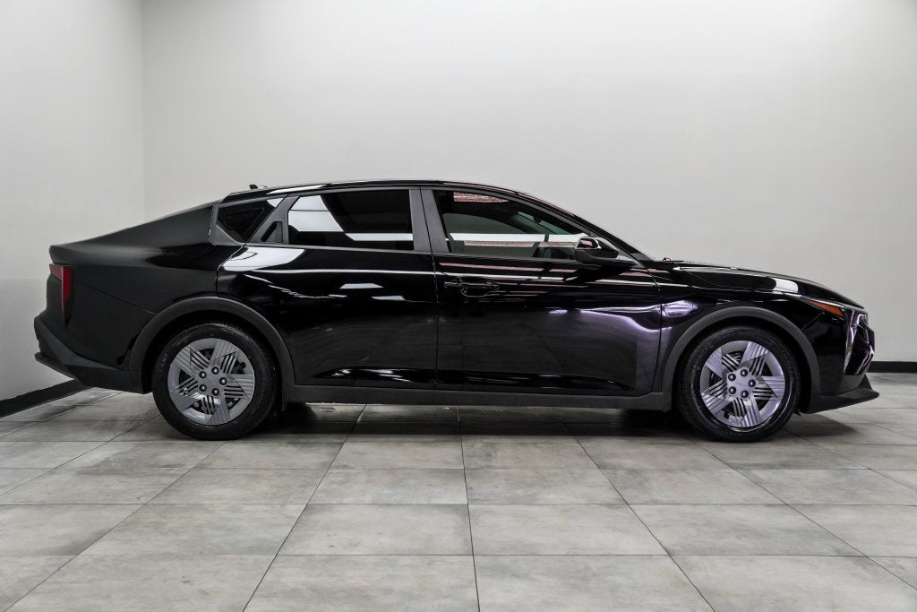 2025 Kia K4 LX