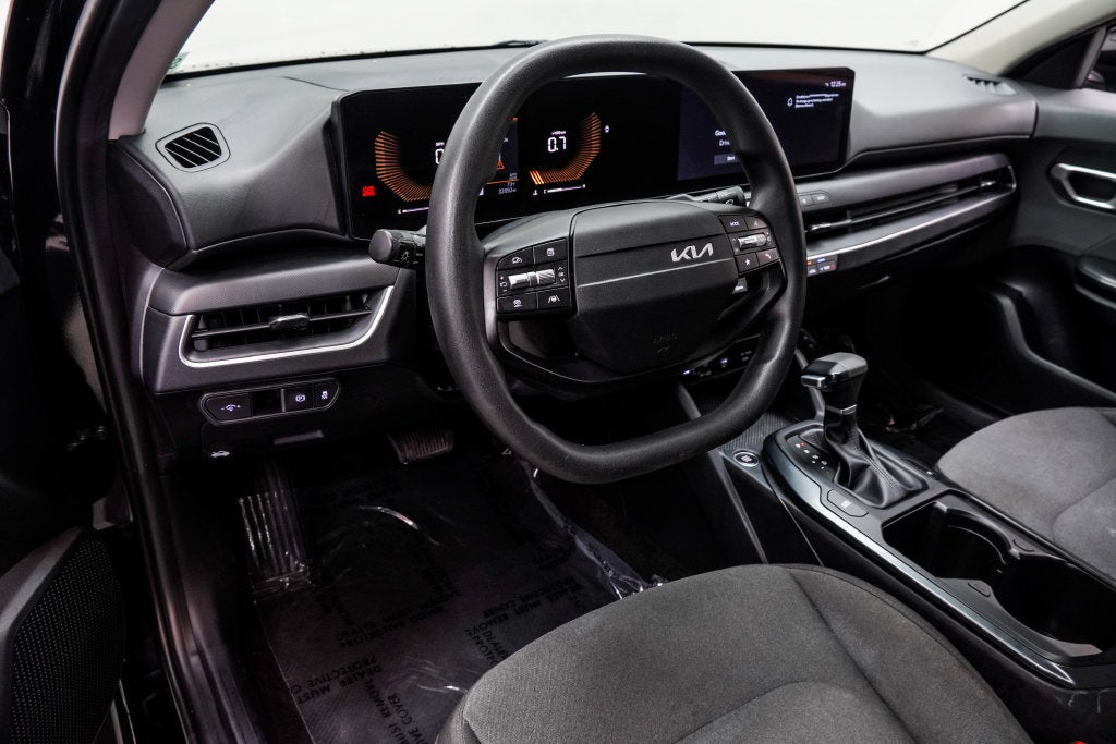2025 Kia K4 LX