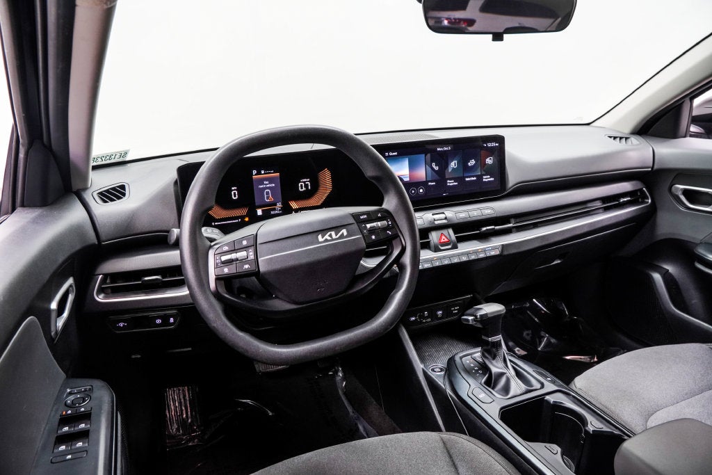 2025 Kia K4 LX