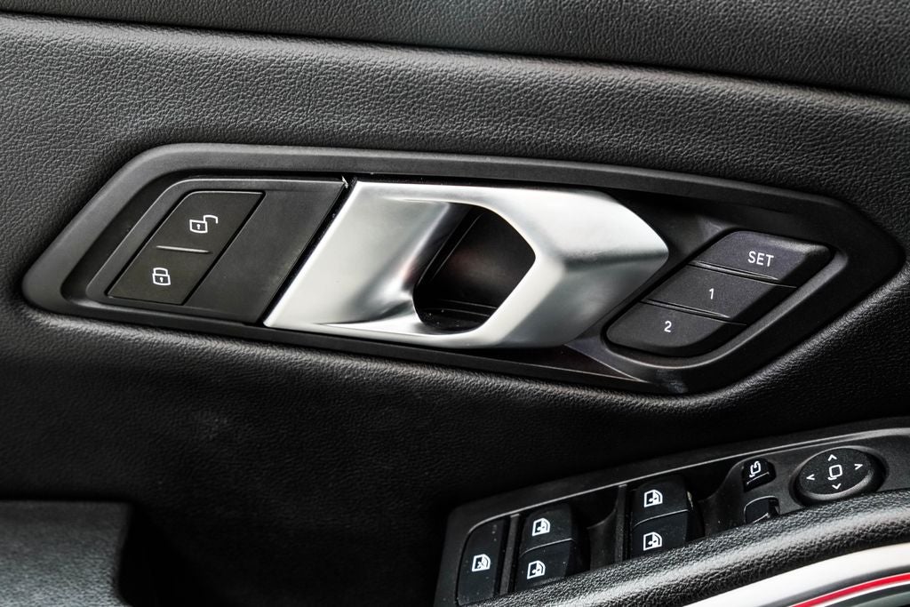 2024 BMW 3 Series 330i