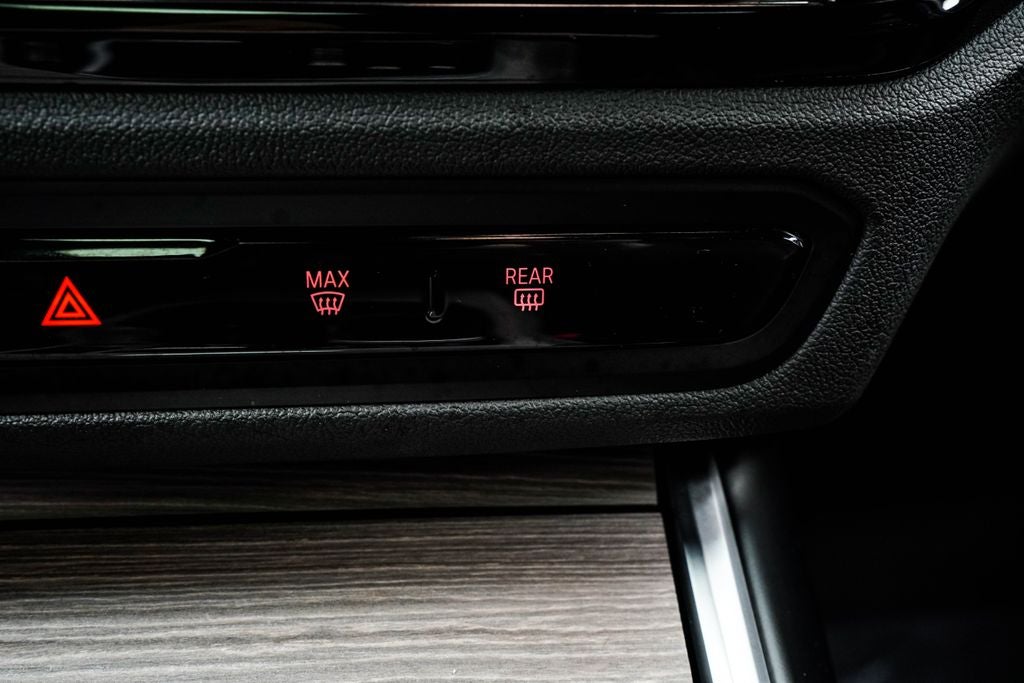 2025 BMW 3 Series 330i xDrive