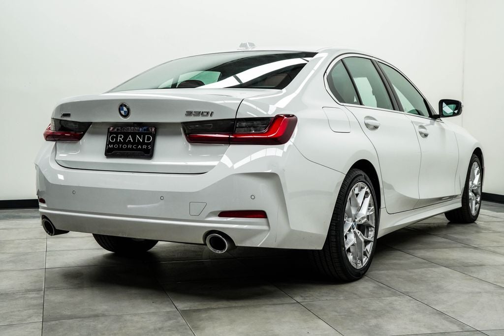 2025 BMW 3 Series 330i xDrive