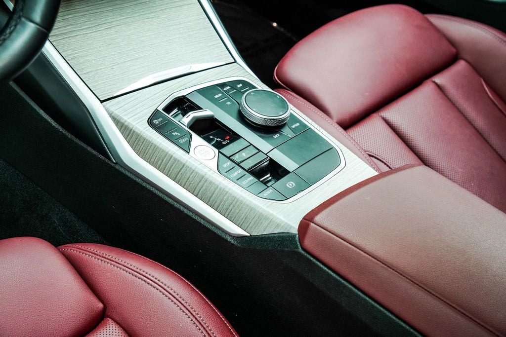 2025 BMW 3 Series 330i xDrive