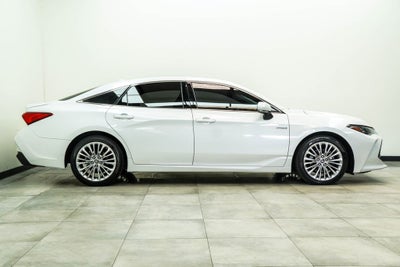 2019 Toyota Avalon Hybrid Limited