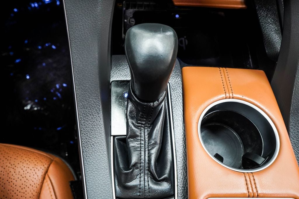 2019 Toyota Avalon Hybrid Limited