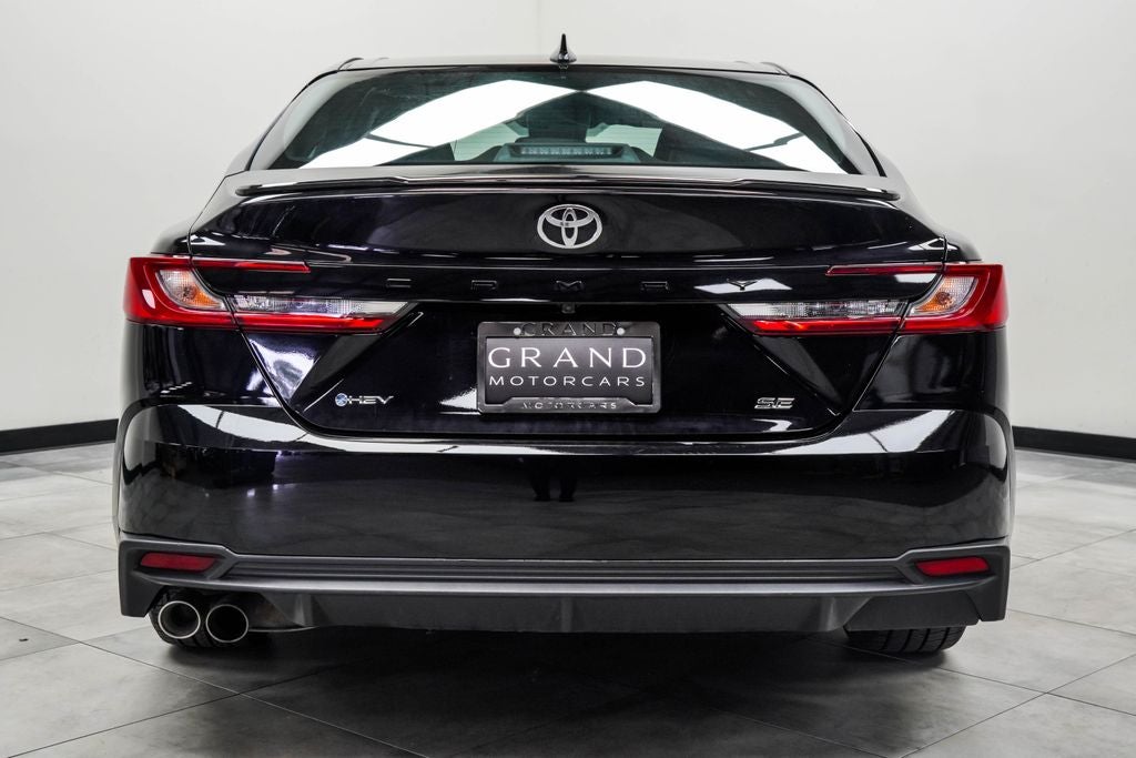 2025 Toyota Camry SE
