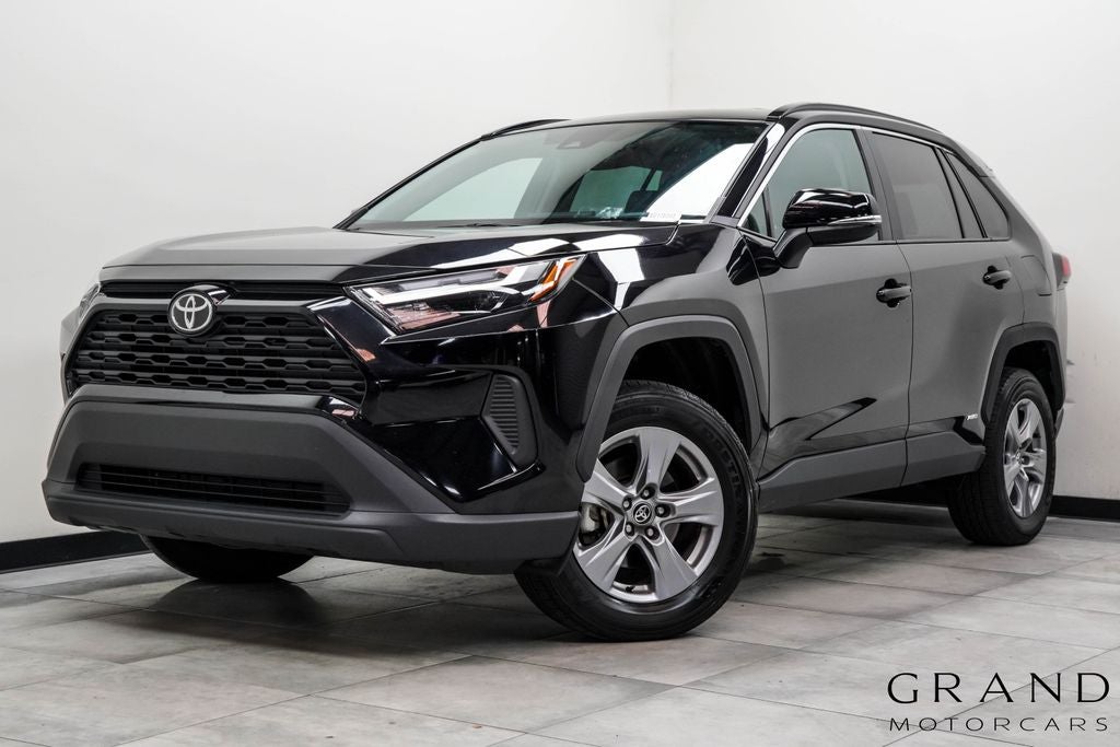 2025 Toyota RAV4 Hybrid XLE