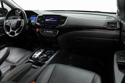 2022 Honda Pilot Touring 8 Passenger
