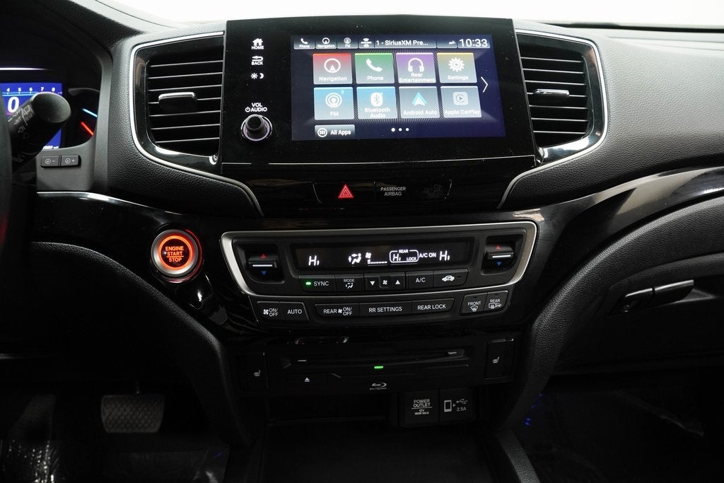 2022 Honda Pilot Touring 8 Passenger