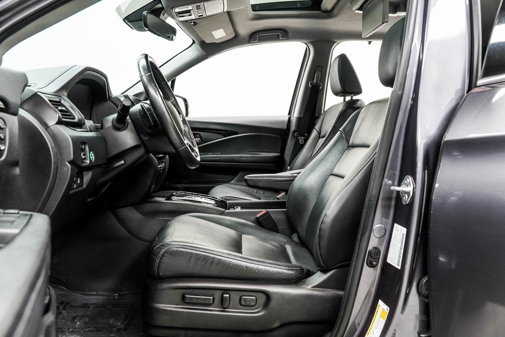 2022 Honda Pilot Touring 8 Passenger