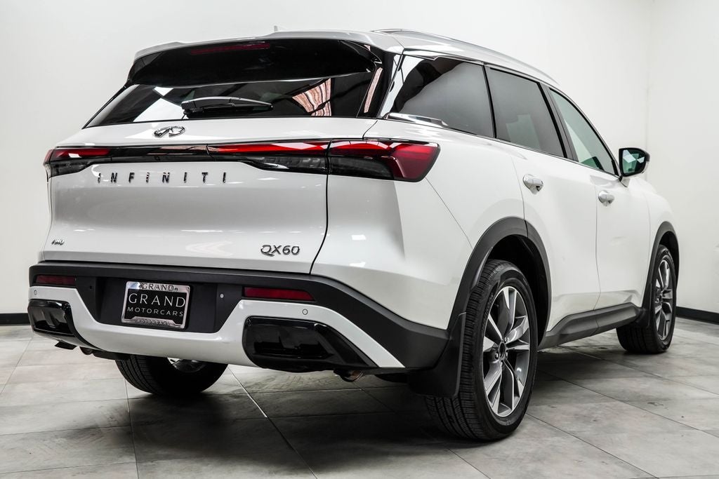2025 INFINITI QX60 LUXE