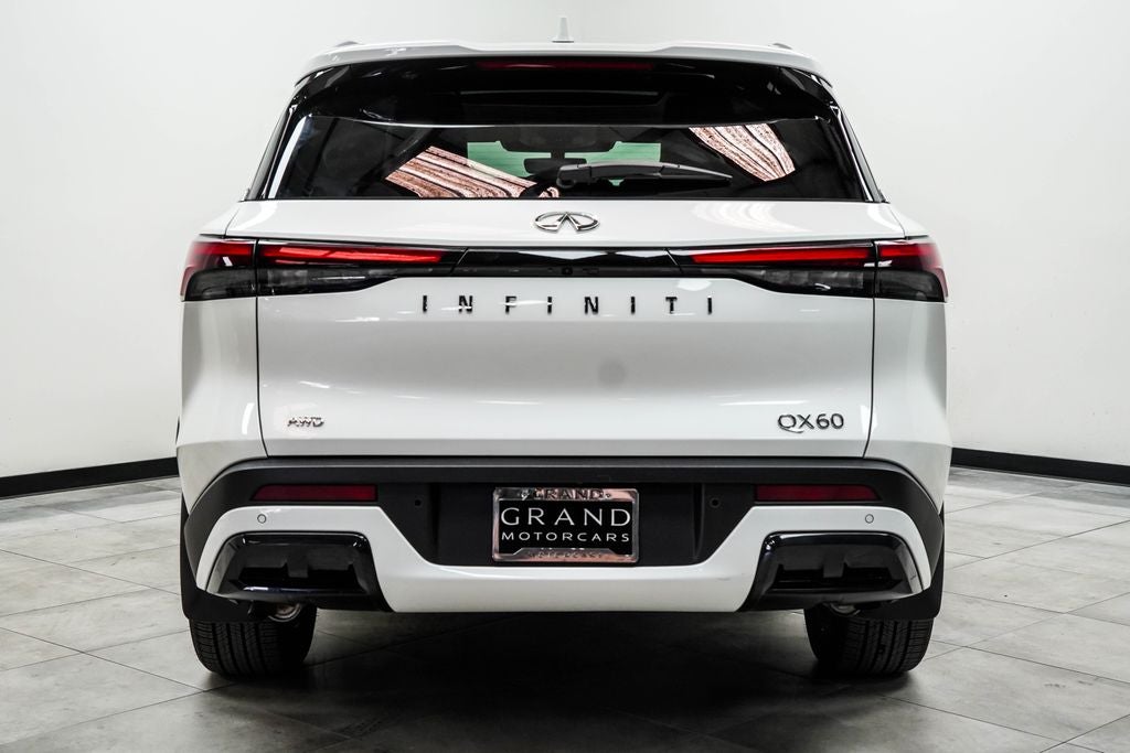 2025 INFINITI QX60 LUXE