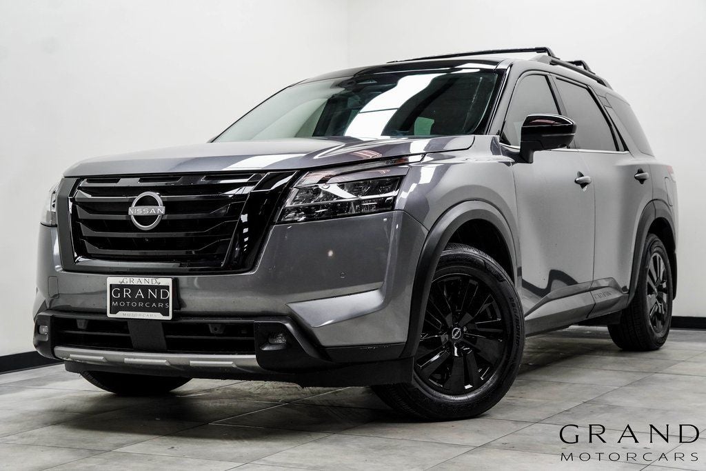 2022 Nissan Pathfinder SL
