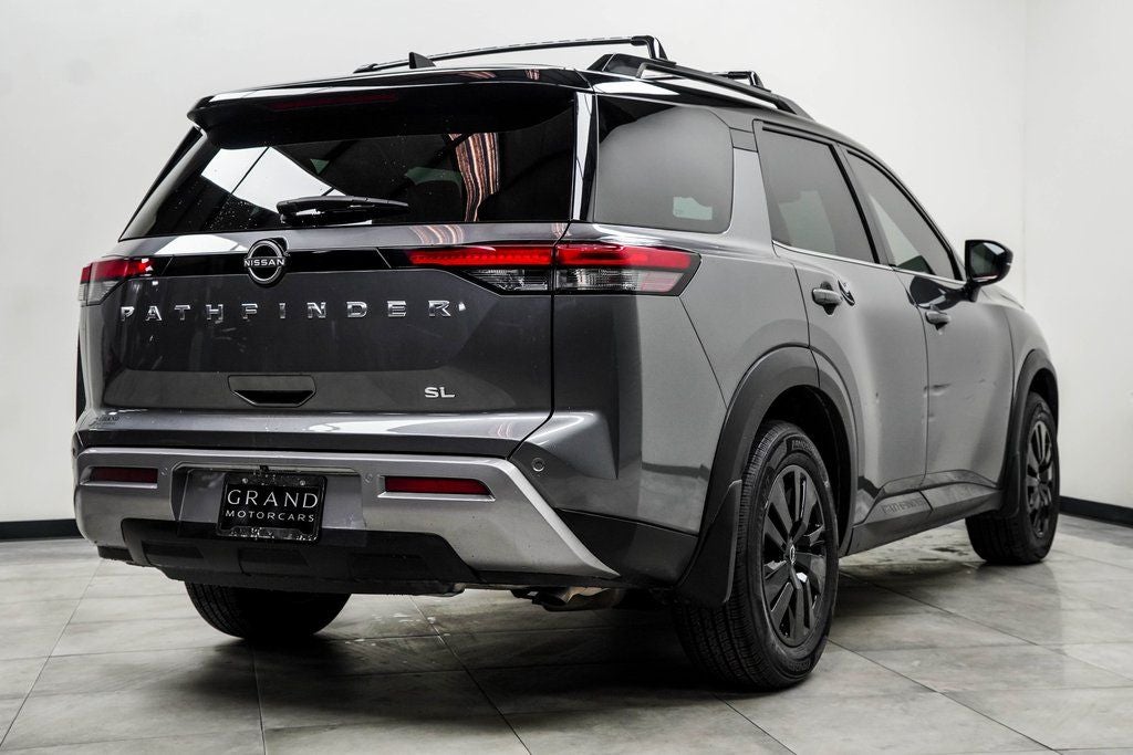 2022 Nissan Pathfinder SL